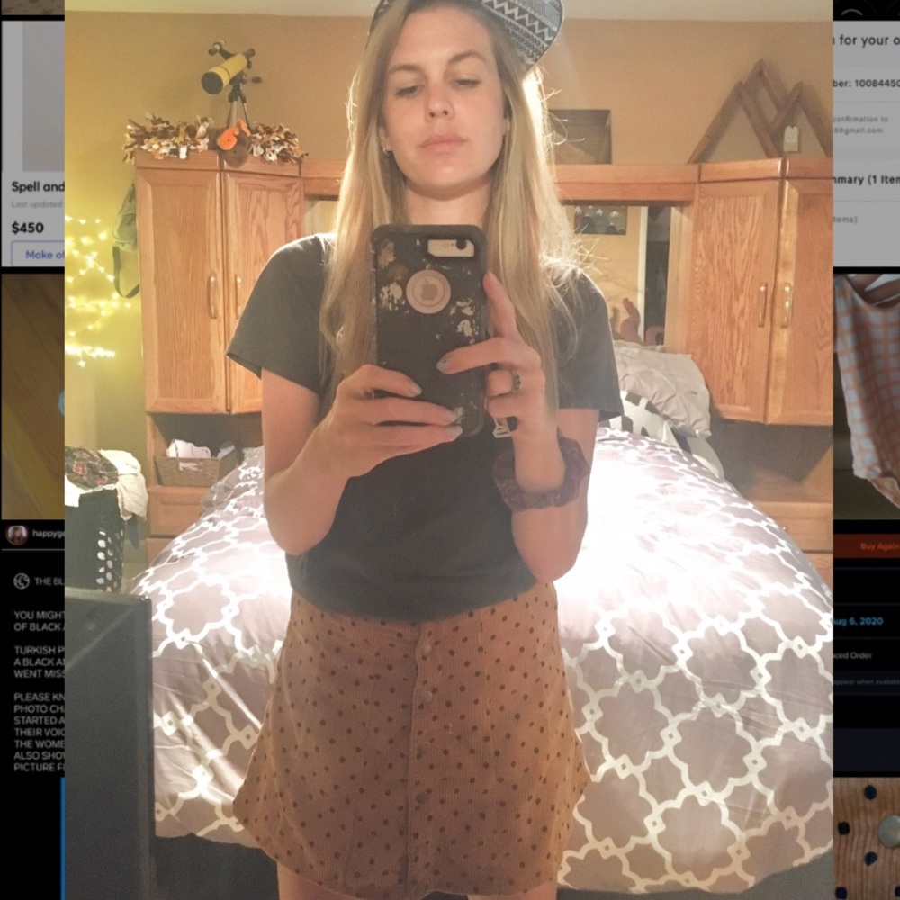 Lizard thicket high-waisted, polkadot skirt.